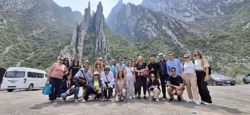 El mejor tour a Grutas de Garcia + Teleférico + Tickets - Transportation & Group Dynamics