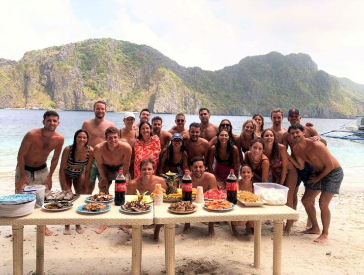 El Nido: Full Day Tour C With Beach Lunch - Helicopter Island: A Famous Landmark
