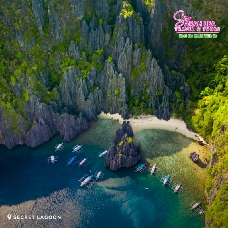 El Nido: Premium Adventure Island Hopping Cruise - The Boat and Atmosphere