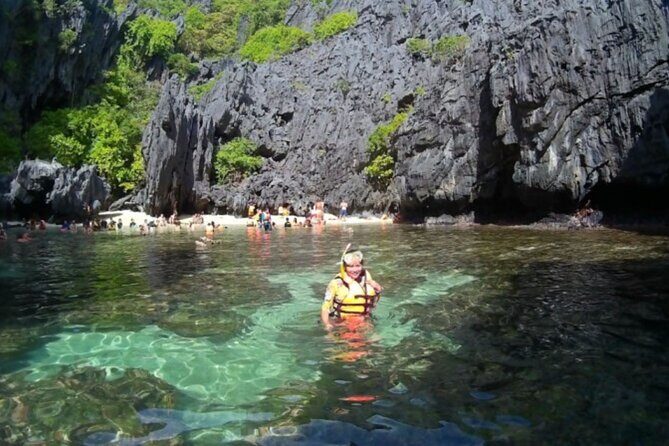 El Nido Shrine and Beach Escapade Private Tour - Who Should Book This Tour?