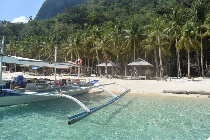 El Nido Tour B Caves & Islands - Papaya Beach and the case for unhurried shore time