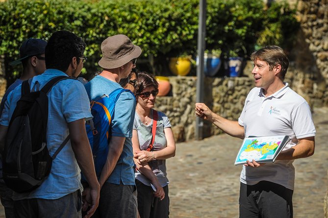 El Original Girona Y Costa Brava Tour En Grupo Pequeño Recogida En El Hotel - Common Questions