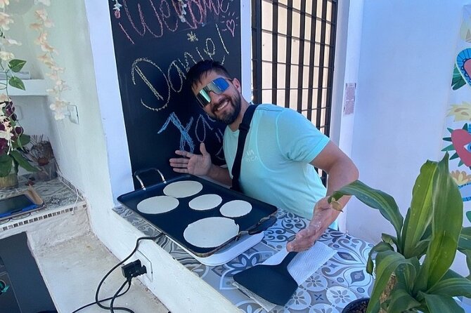 Elaboration of Tortillas by Hand Following the Mexican Tradition - Tips for Perfectly Cooked Tortillas