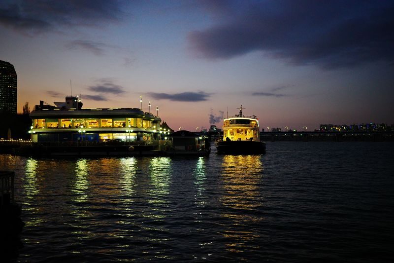 Eland Han River Cruise and Ashley Marine Buffet - Check in at Terminal 2 before you settle in