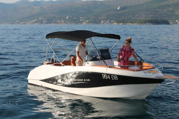 Elaphite Islands: Private Boat Tour (Barracuda 545) - Boat Specifications