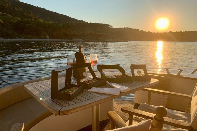 Elba Island - Swimming on the Boat With an Aperitif at Sunset - Private - Relaxing on the Boat Deck