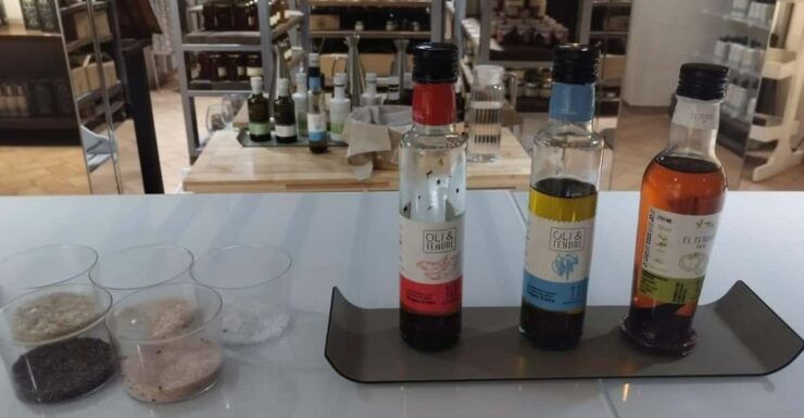 Elche: Oil & Wine Tasting With Local Food Tasting - Itinerary Details