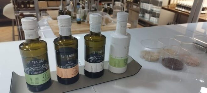 Elche: Oil & Wine Tasting With Local Food Tasting - Highlights of the Experience