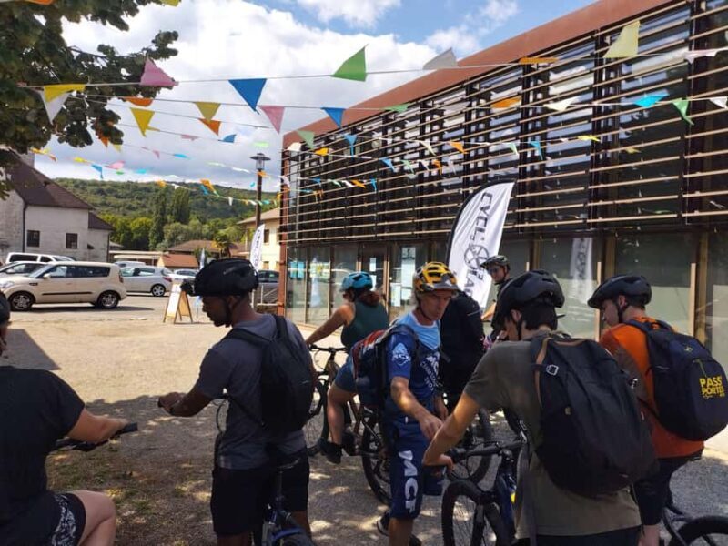 Electric-assisted mountain biking - What’s included and what to prepare