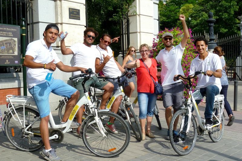 Electric Bike Tour in Madrid - Lujanes and the city’s older buildings