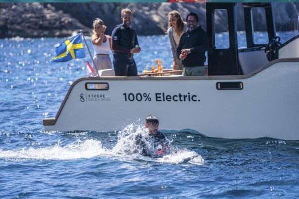 Electric Boat Family Tour - Booking and Availability