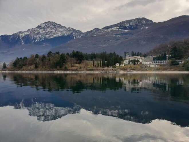 Electric Boat Rental in Colico Como Lake and Natural Reserve - Activity Description