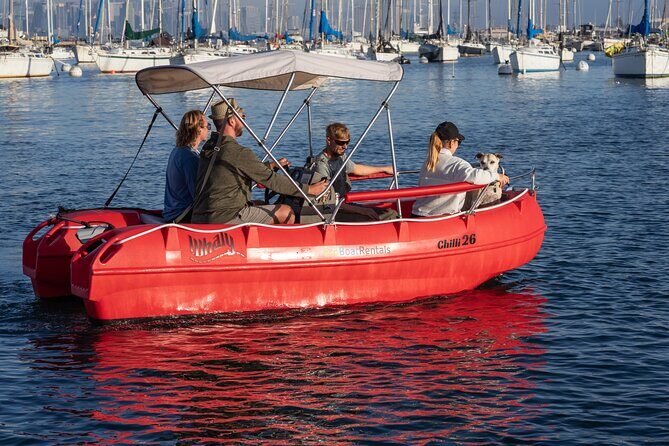 Electric boat Rentals in San Diego Bay. Family friendly boating - Exploring San Diego Bay with a Private Electric Boat Rental