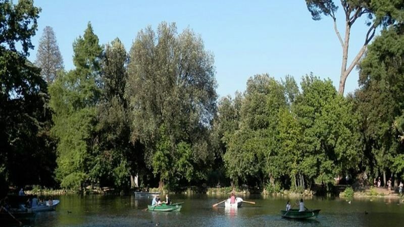 Electric golf cart rental in Villa Borghese Gardens ticket in Rome - Plan for a reliable pickup