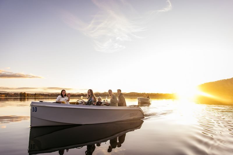 Electric Picnic Boat Rental in Canberra - Is one hour enough?