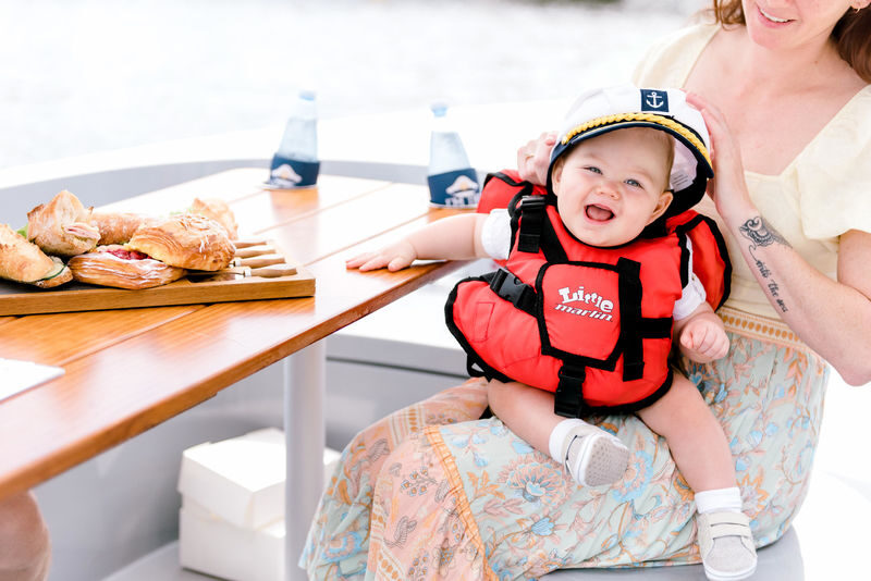 Electric Picnic Boat Rental in Gold Coast - Choosing one, two or three hours