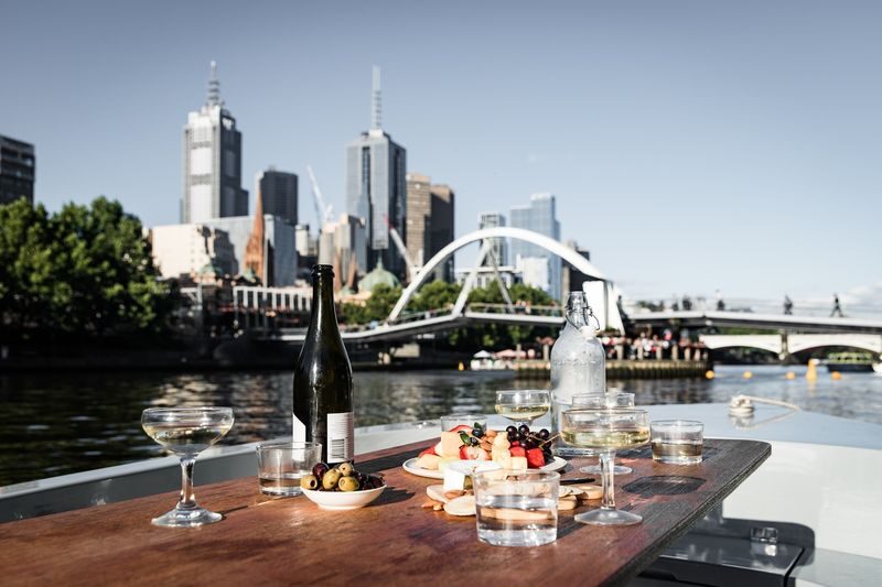 Electric Picnic Boat Rental in Melbourne - Setting off from Banana Alley