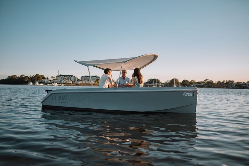 Electric Picnic Boat Rental in Sydney (Cabarita) - Making the picnic table earn its place