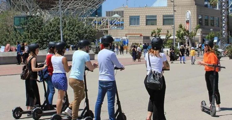Electric Scooter Tour: Old Town Tour - 1,5-Hour of Magic! - Tour Duration and Guide Availability