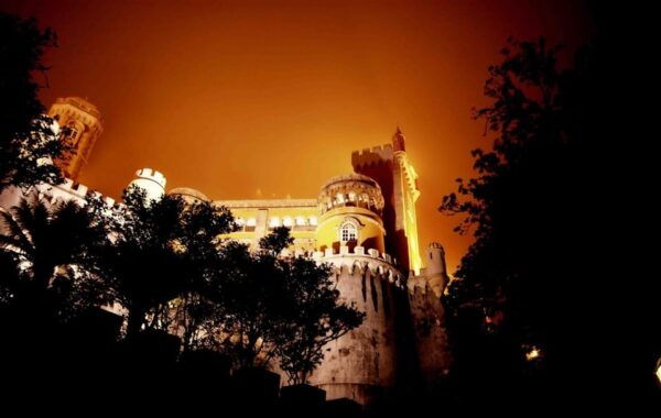 ELEGANT SINTRA TOUR AT NIGHT - Suitability and Requirements