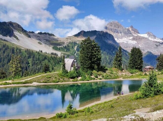 Elfin Lakes/ Garibaldi Park/Hiking Day Trip - Photography and Amenities