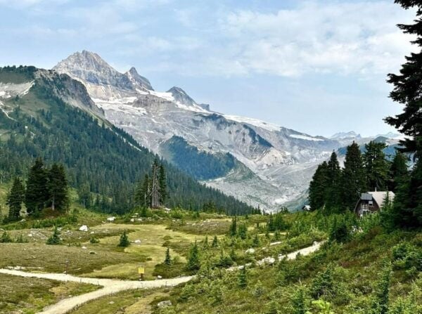 Elfin Lakes/ Garibaldi Park/Hiking Day Trip - Frequently Asked Questions