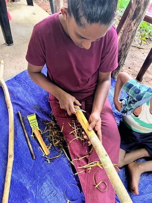 Ella: Cinnamon, Spice Garden & Waterfall tour - A Traditional Sri Lankan Lunch