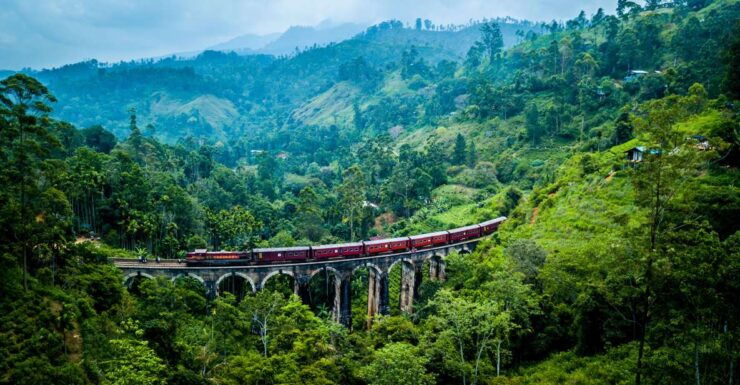 Ella From/To Kandy Scenic Train Journey With One Night Stay - Experience