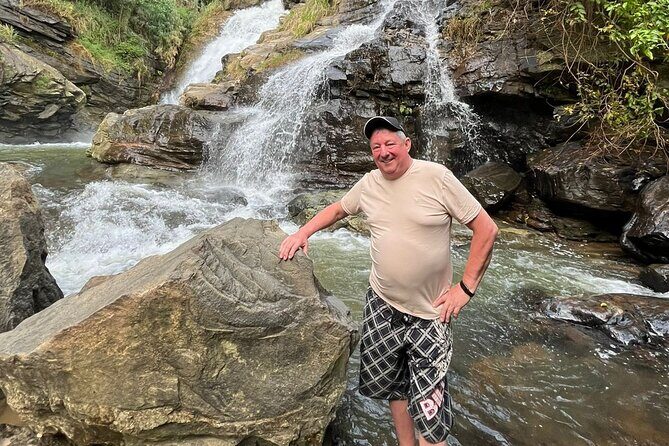 Ella One Day Private Tour with Scenic Train Ride and Tea Factory - The Sum Up