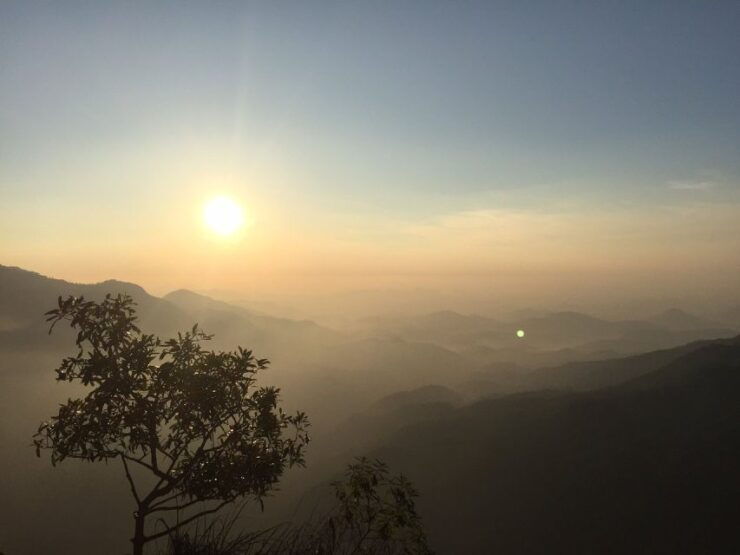 Ella: Private Ella Rock Sunrise Hike - Experience