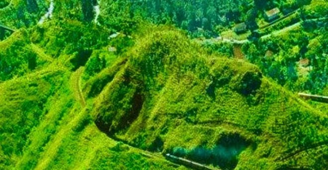 Ella :- Private TukTuk Transfer to Demodara Loop View Point - Tour Highlights