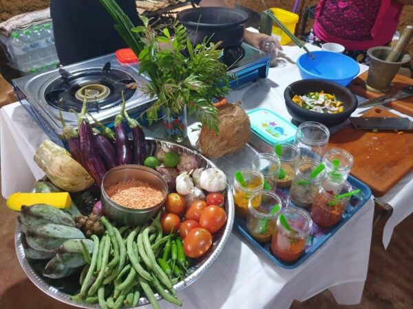 Ella: Sri Lankan Cooking Class With Neranji at Homestay - Local Family Support