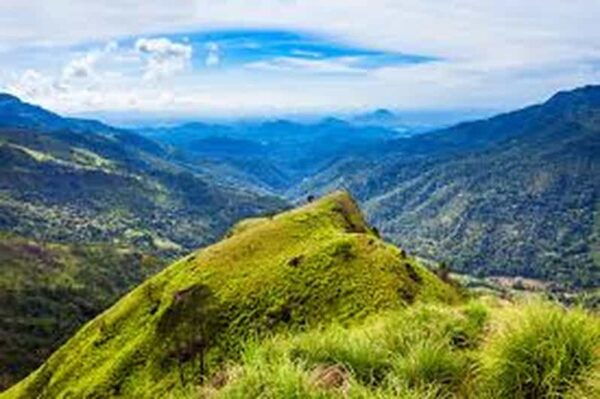Ella: Tuk Tuk Transfer to Little Adams Peak & Mega Zip Line - What to Bring