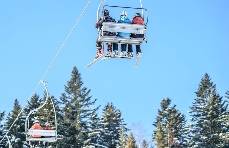 Elysian Ski Resort & Eobi Ice Valley Tour From Seoul - Who should book this day trip