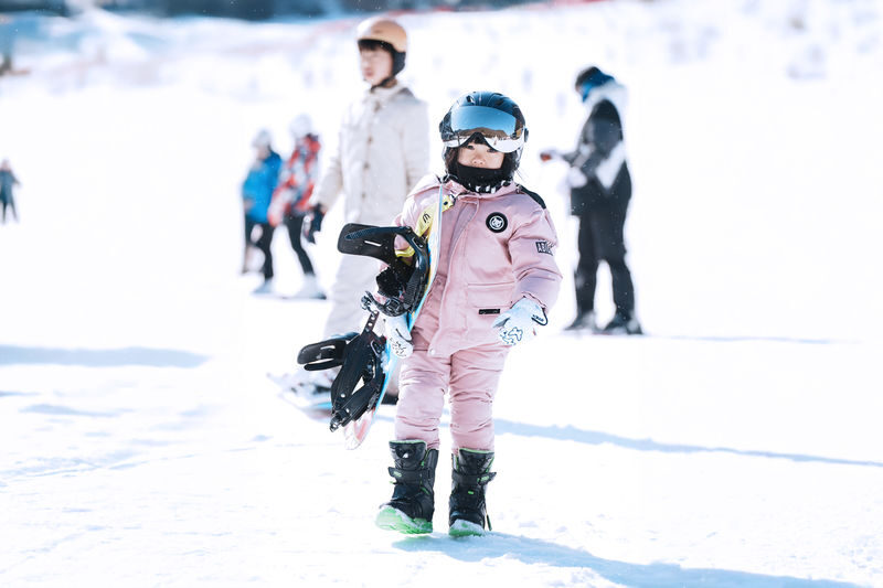 Elysian Ski & Snowboard Multi Day Tour from Seoul - Guides, lessons, and the value of a little extra help