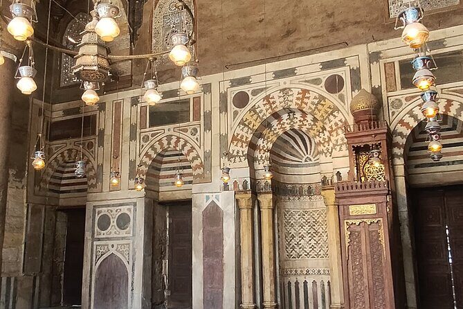 Emam ElShafei , Mosques of Ala-Elbayt and Khan Elkhalili Market - Who Should Consider This Tour?