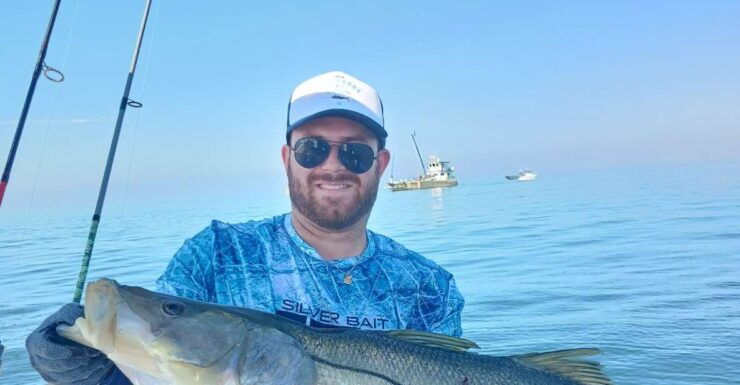 Set out on a Thrilling Adventure With Skyway Fishing Tours - Manatees and Dolphins En Route