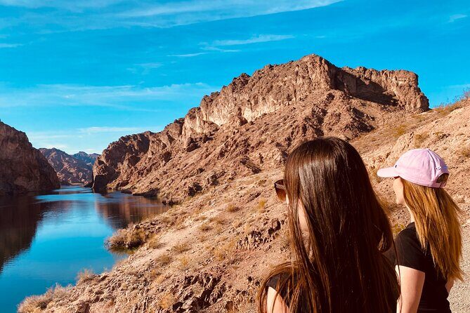 Emerald Cave Paddle & Beach TourKayak, Hike & Swim from Vegas - The Experience & Group Dynamics