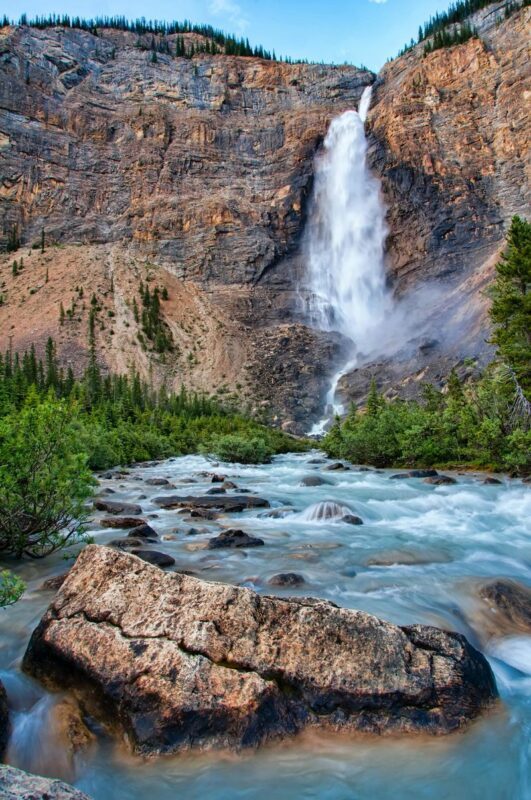 Emerald Lake (Optional Canoe) & Takakkaw Falls Premium Small Group - Transport, pickups and the long day