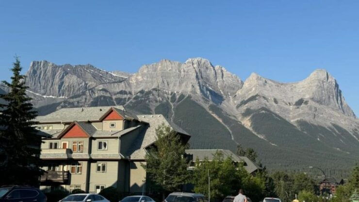 Emerald Lake,Lake Louise, Moraine, JohnstonCanyon&Banff Tour - Good To Know