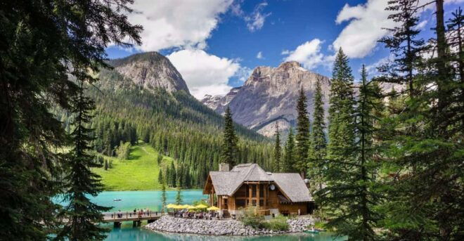 Emerald Lake,Lake Louise, Moraine, JohnstonCanyon&Banff Tour - Scenic Experience