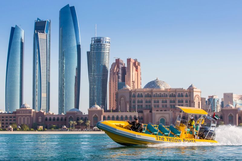 Emirates Palace & Yas Marina Sightseeing Boat Tour in Abu Dhabi - The ride in a nutshell