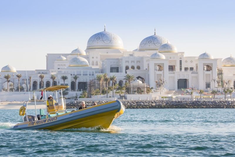 Emirates Palace & Yas Marina Sightseeing Boat Tour in Abu Dhabi - Choose your route before you choose your boat