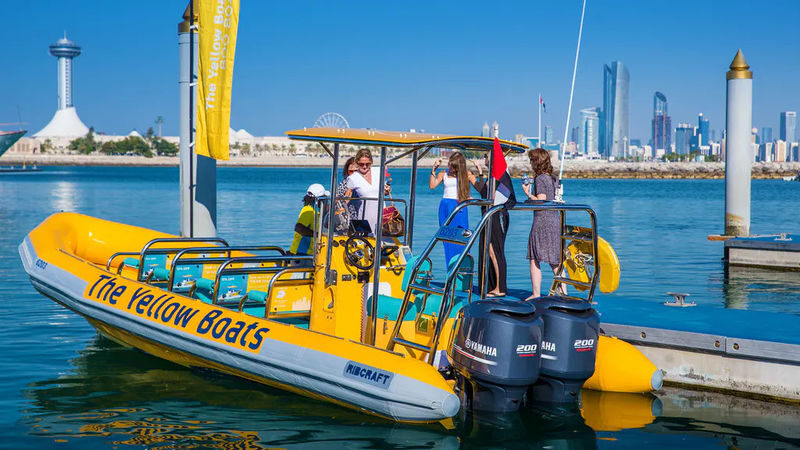 Emirates Palace & Yas Marina Sightseeing Boat Tour in Abu Dhabi - Speed, sea conditions, and the best time of day