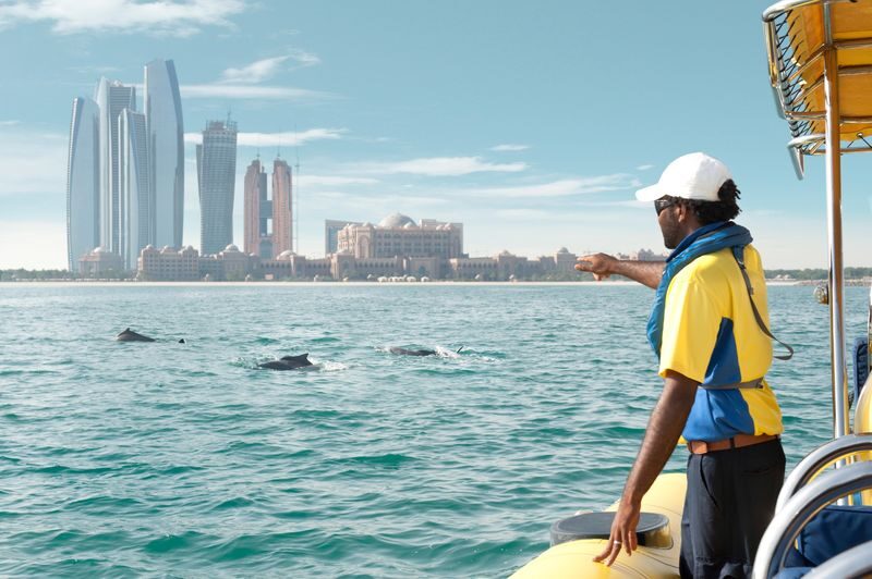 Emirates Palace & Yas Marina Sightseeing Boat Tour in Abu Dhabi - Is the price worth it?