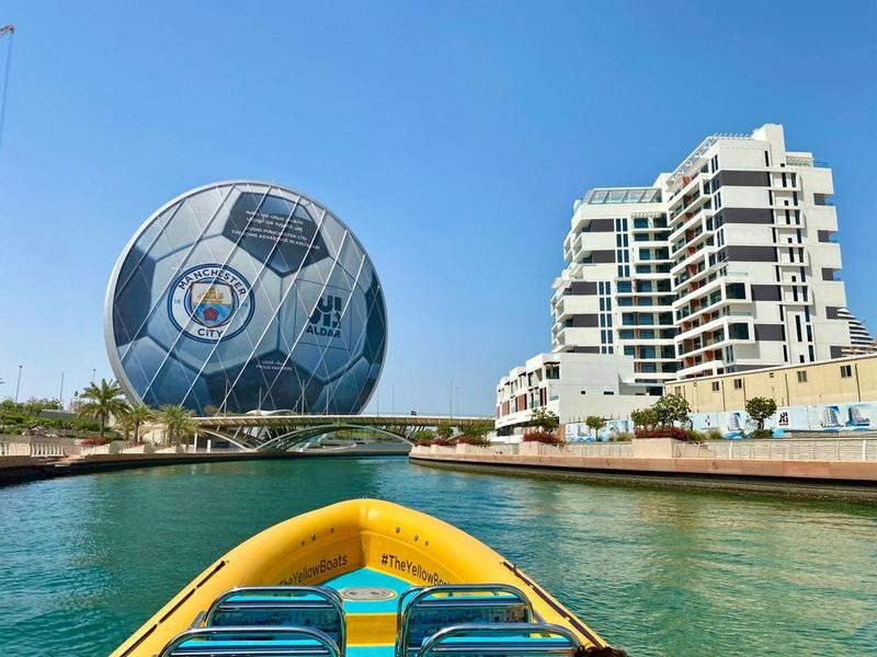 Emirates Palace & Yas Marina Sightseeing Boat Tour in Abu Dhabi - Should you book the Abu Dhabi speedboat tour?