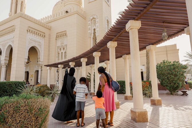 Emirati Hospitality Experience & Old Dubai Bus Tour Heritage Express - Language