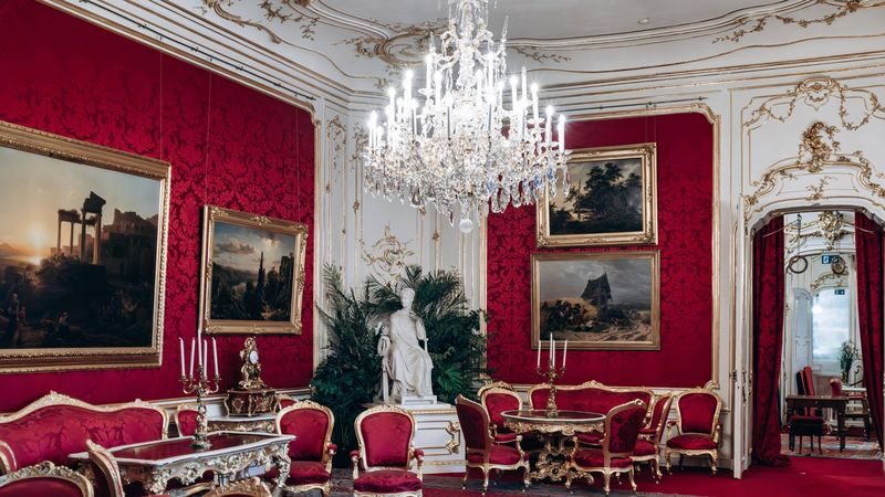 Empress Sisi Museum and Hofburg Courtyards tour in Vienna - Who will enjoy this Hofburg walk