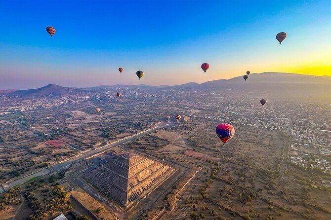 EN flight to Teotihuacan from CDMX with breakfast - The Experience in Detail