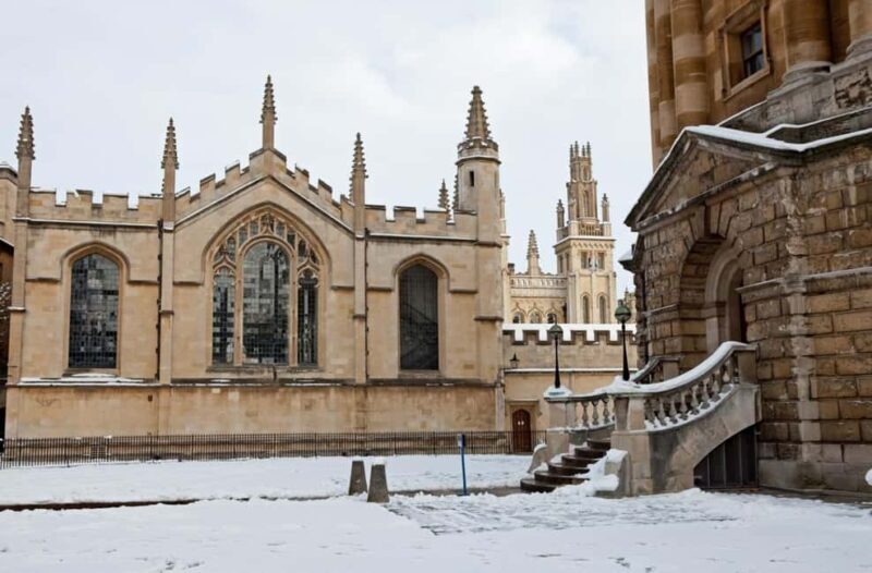 Enchanted Oxford: A Christmas Private Walking Tour - What Makes This Tour Special